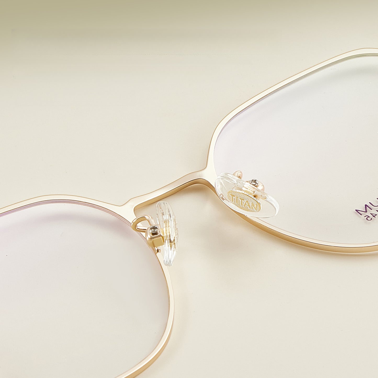 Resona Curve Beta Titanium Eyeglass Frame – Retro Optical Design with Non-Slip Silicone Tips